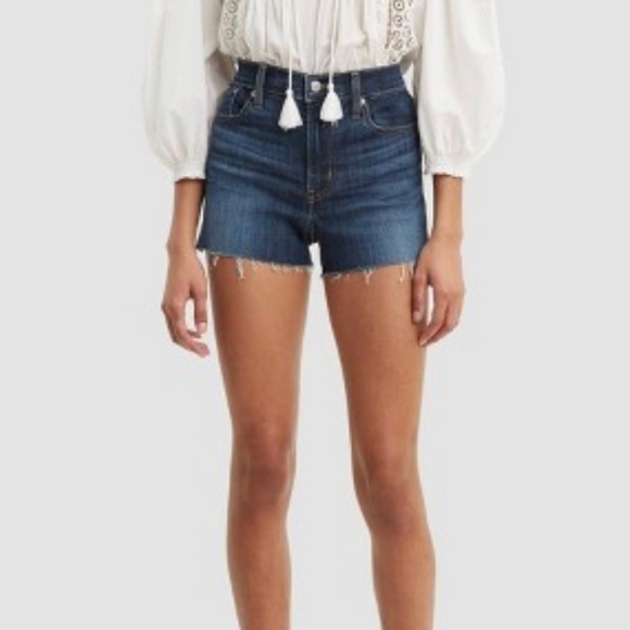 🔆 Levi’s 🔆 HIGH RISE
SLIM THROUGH HIP Jean shorts - Picture 3 of 9